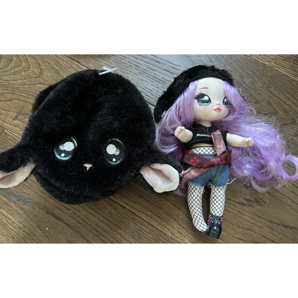 Na Na Na!‎ Surprise Series 1 Mina Moody Fashion Doll POM Purse Scented Shoes